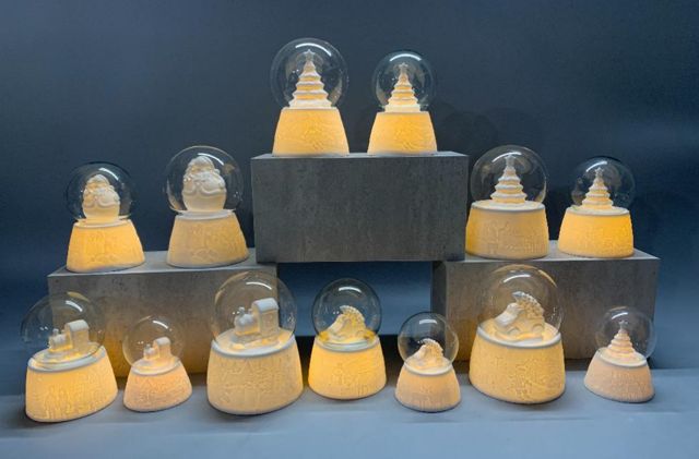 Translucent Christmas Ceramics — catalogue product group 1
