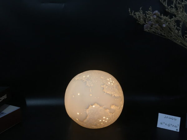 The earth/moon/cloud/rainbow decor with LED light - Image 5