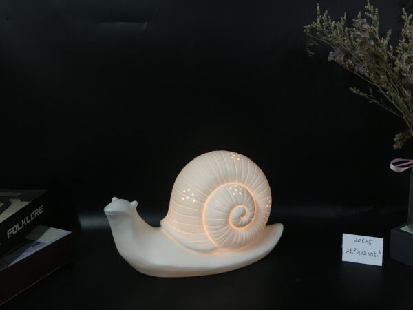 The snail/elephant/pekingese/owl/dolphin/pig/bear/cactus/shell decor with LED light - Image 4