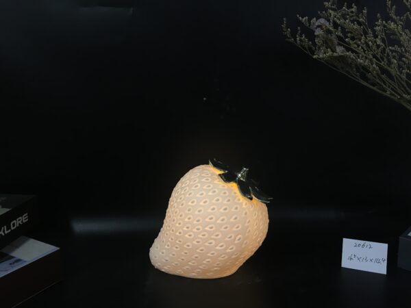 The pear/apple/peach/strawberry decor  with LED light - Image 3