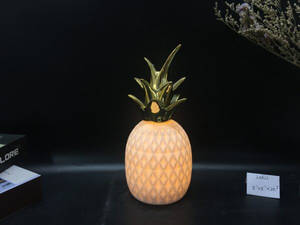 The pineapple decor with LED light - Image 7