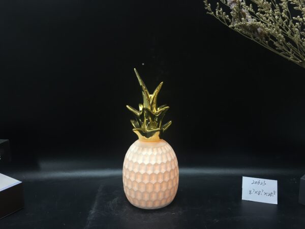 The pineapple decor with LED light - Image 9